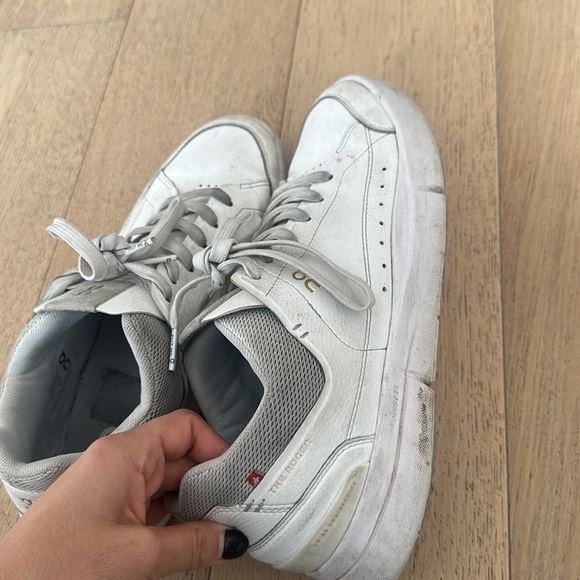 ON RUNNING ROGER men Size 9 - Picture 3 of 6